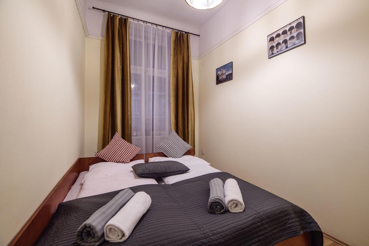 Golden Lion Guest Rooms Szewska 19 克拉科夫 外观 照片