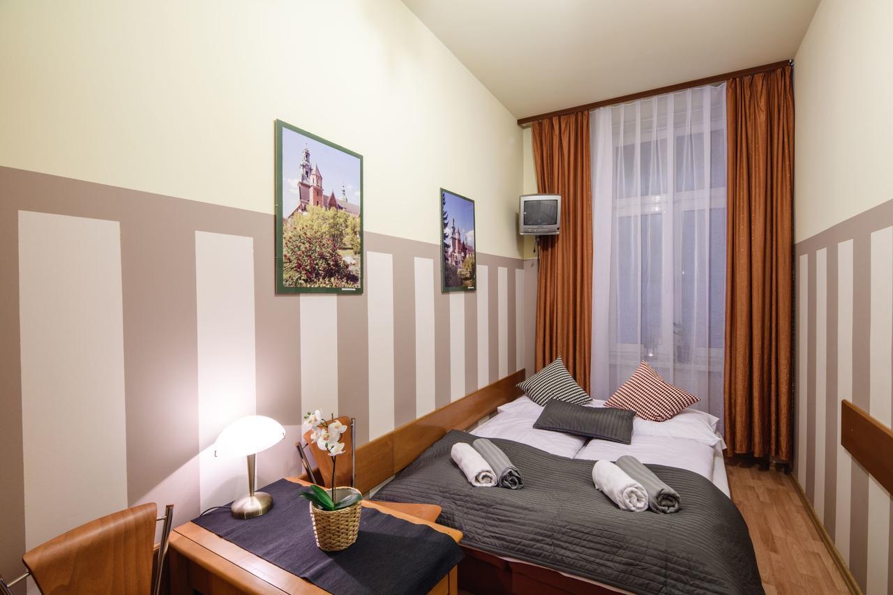 Golden Lion Guest Rooms Szewska 19 克拉科夫 外观 照片