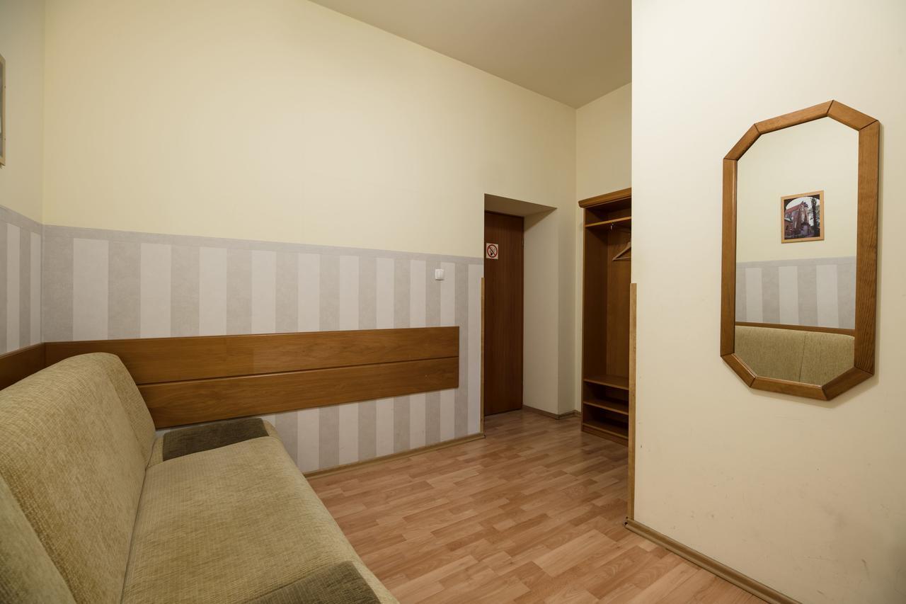 Golden Lion Guest Rooms Szewska 19 克拉科夫 外观 照片