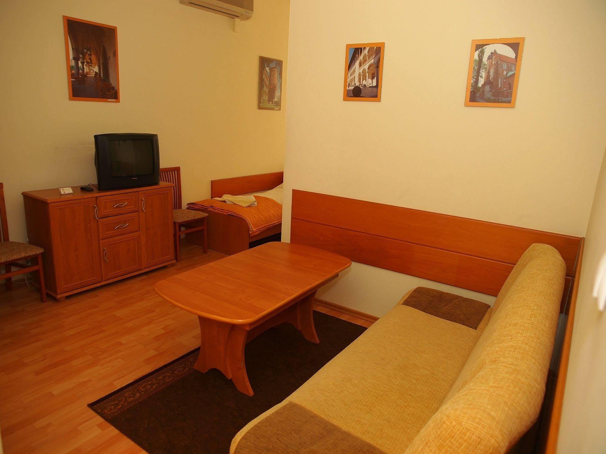 Golden Lion Guest Rooms Szewska 19 克拉科夫 外观 照片