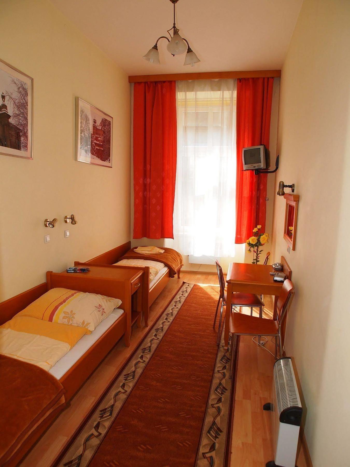 Golden Lion Guest Rooms Szewska 19 克拉科夫 外观 照片